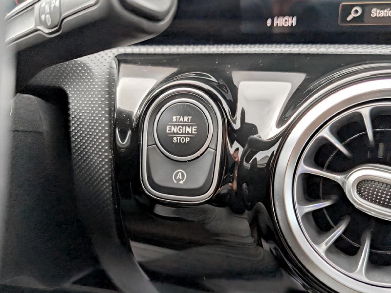 2020 Mercedes-Benz A A 220 4MATIC®  **AMG WHEELS - LOW KMS* Photo