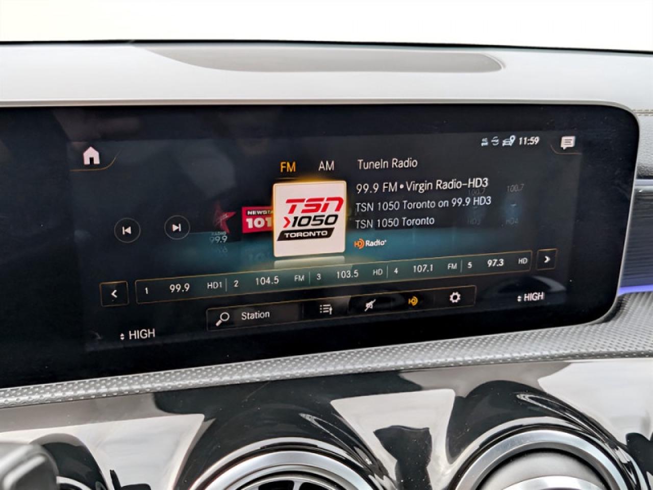 2020 Mercedes-Benz A A 220 4MATIC®  **AMG WHEELS - LOW KMS* Photo