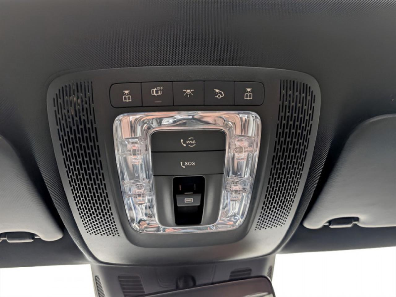 2020 Mercedes-Benz A A 220 4MATIC®  **AMG WHEELS - LOW KMS* Photo