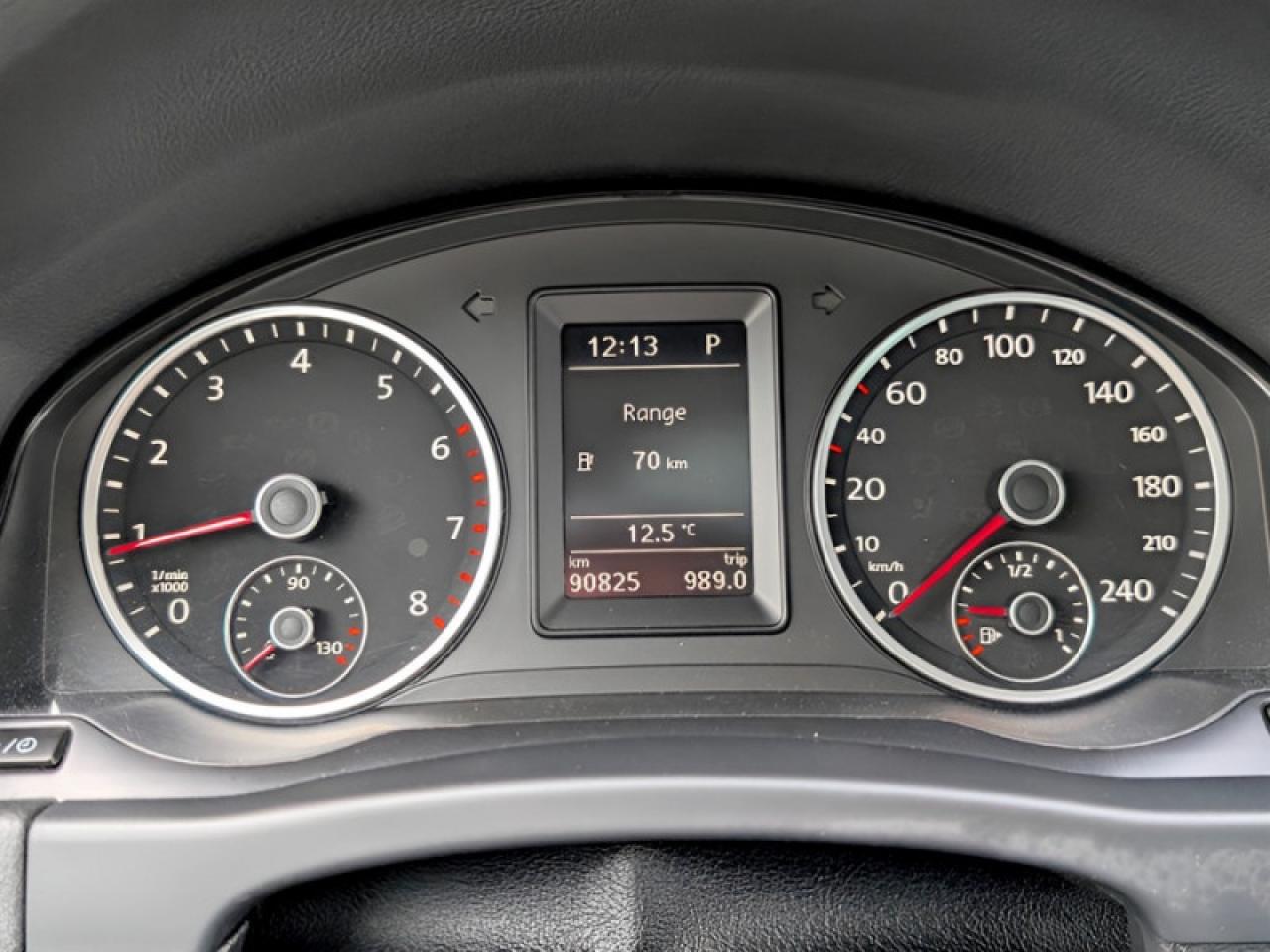 2017 Volkswagen Tiguan Comfortline  **LOW KMS - TECH PKG** Photo