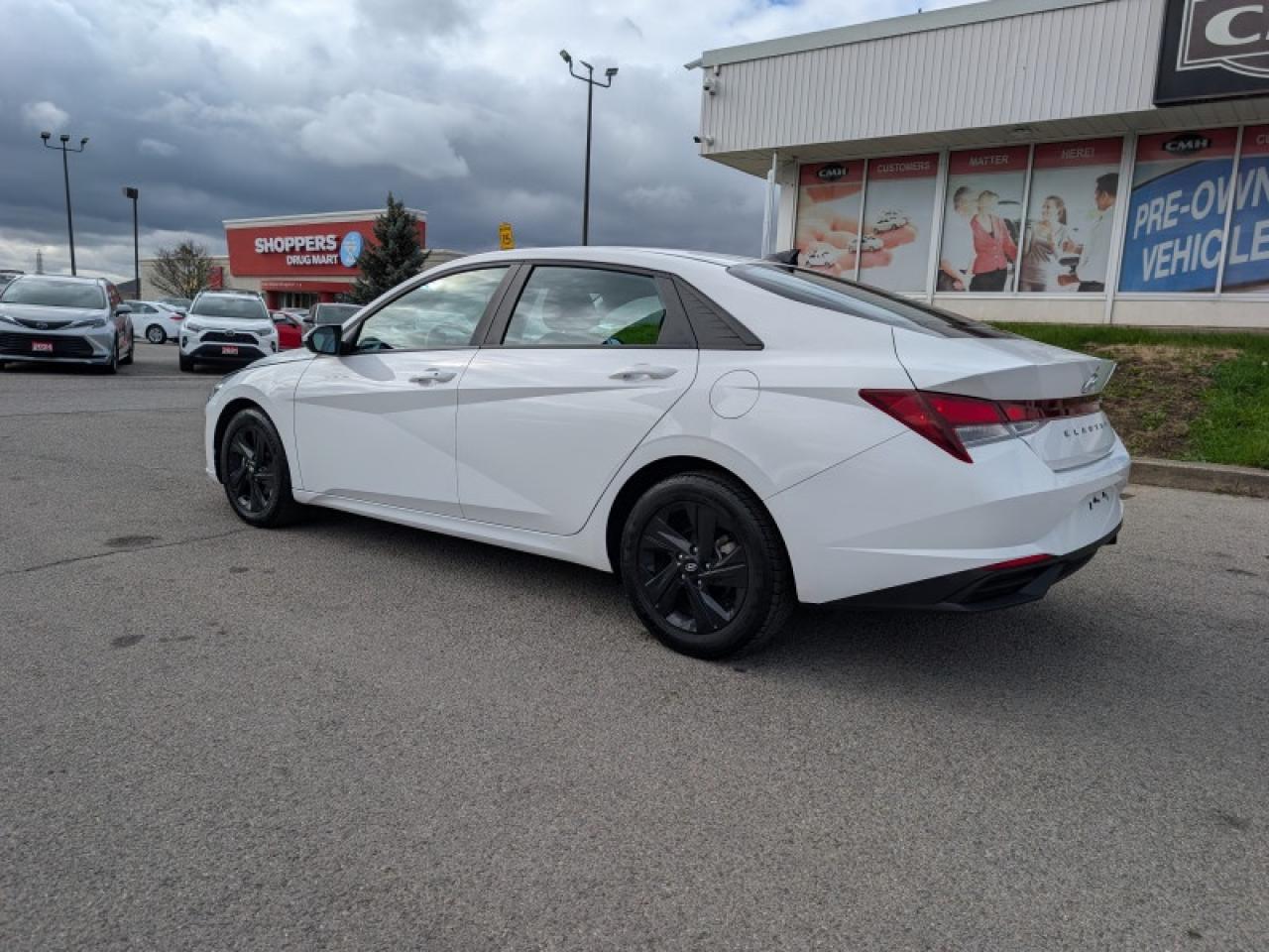 2023 Hyundai Elantra Preferred  **TECH PACKAGE** Photo2