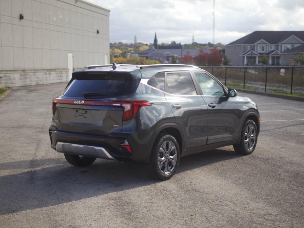 2025 Kia Seltos EX  **ULTRA LOW KMS - ONE OWNER** Photo3