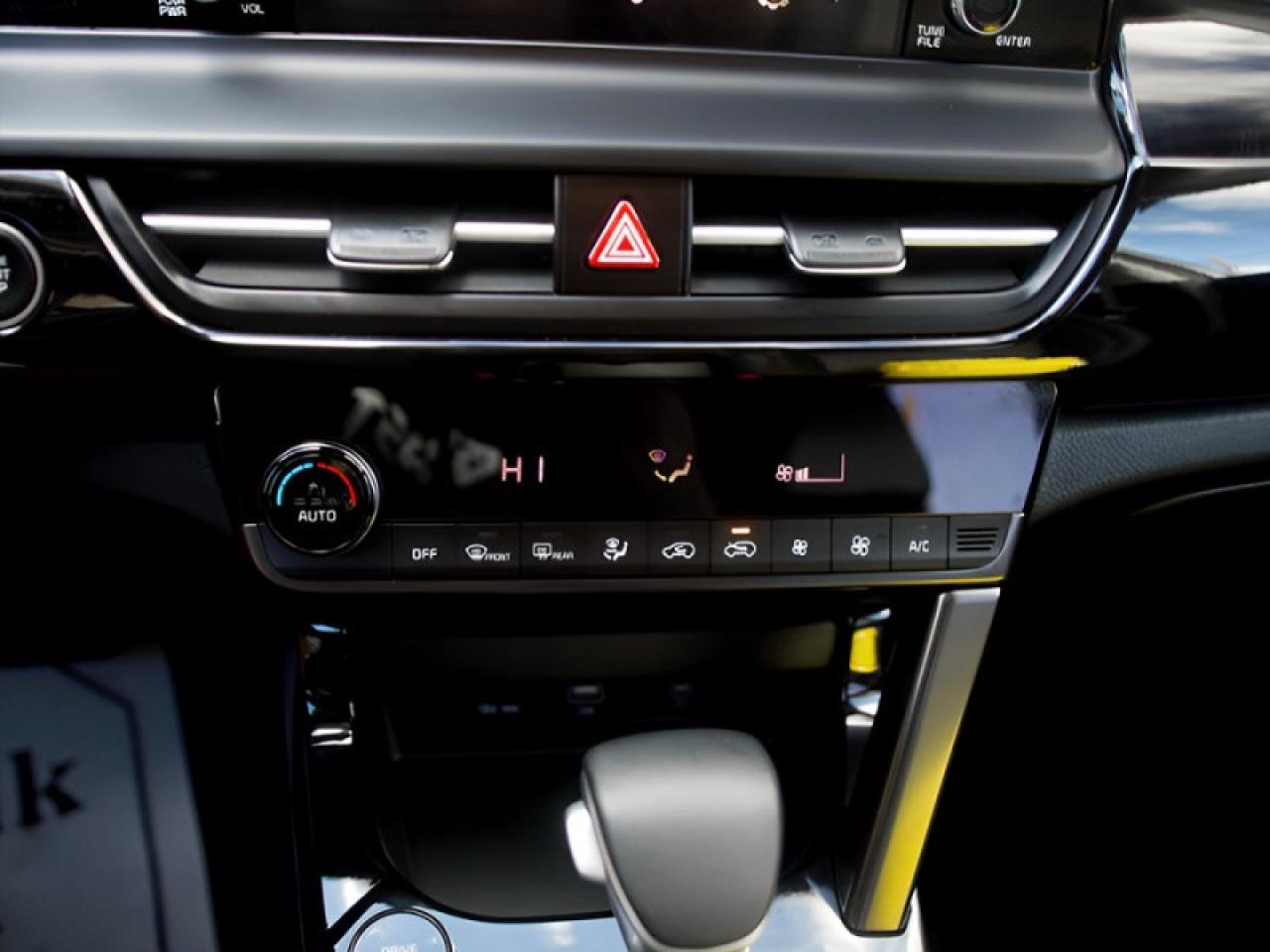 2025 Kia Seltos EX  **ULTRA LOW KMS - ONE OWNER** Photo