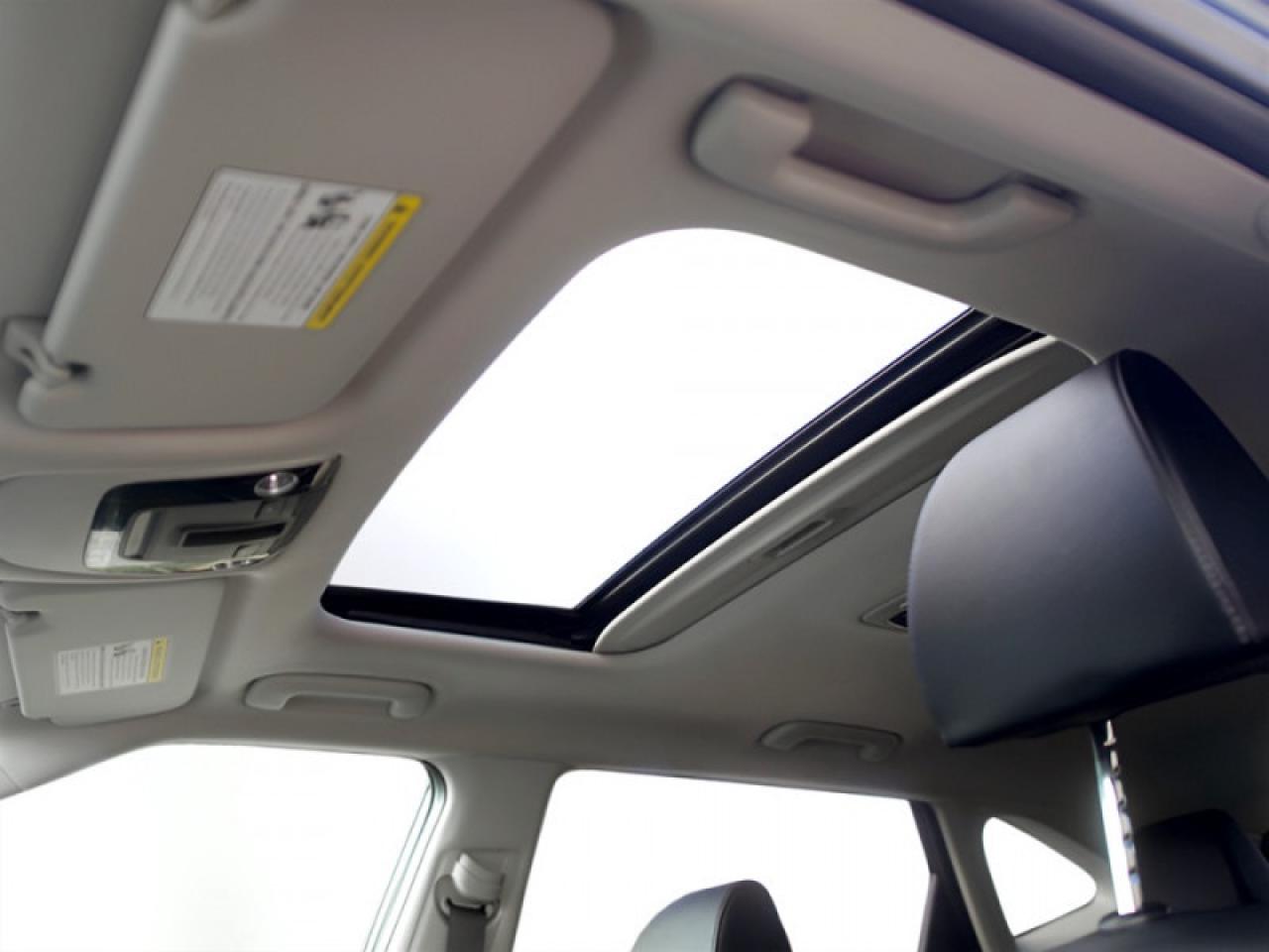 2025 Kia Seltos EX  **ULTRA LOW KMS - ONE OWNER** Photo