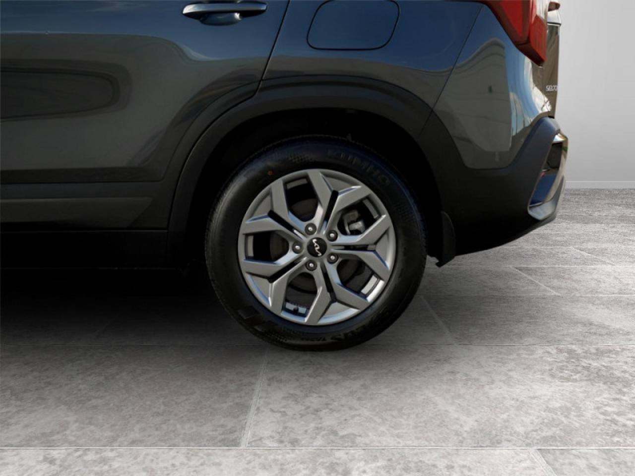 2025 Kia Seltos EX  **ULTRA LOW KMS - ONE OWNER** Photo