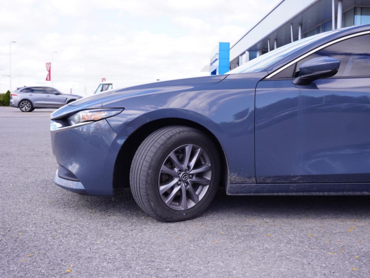 2022 Mazda MAZDA3 GS Photo