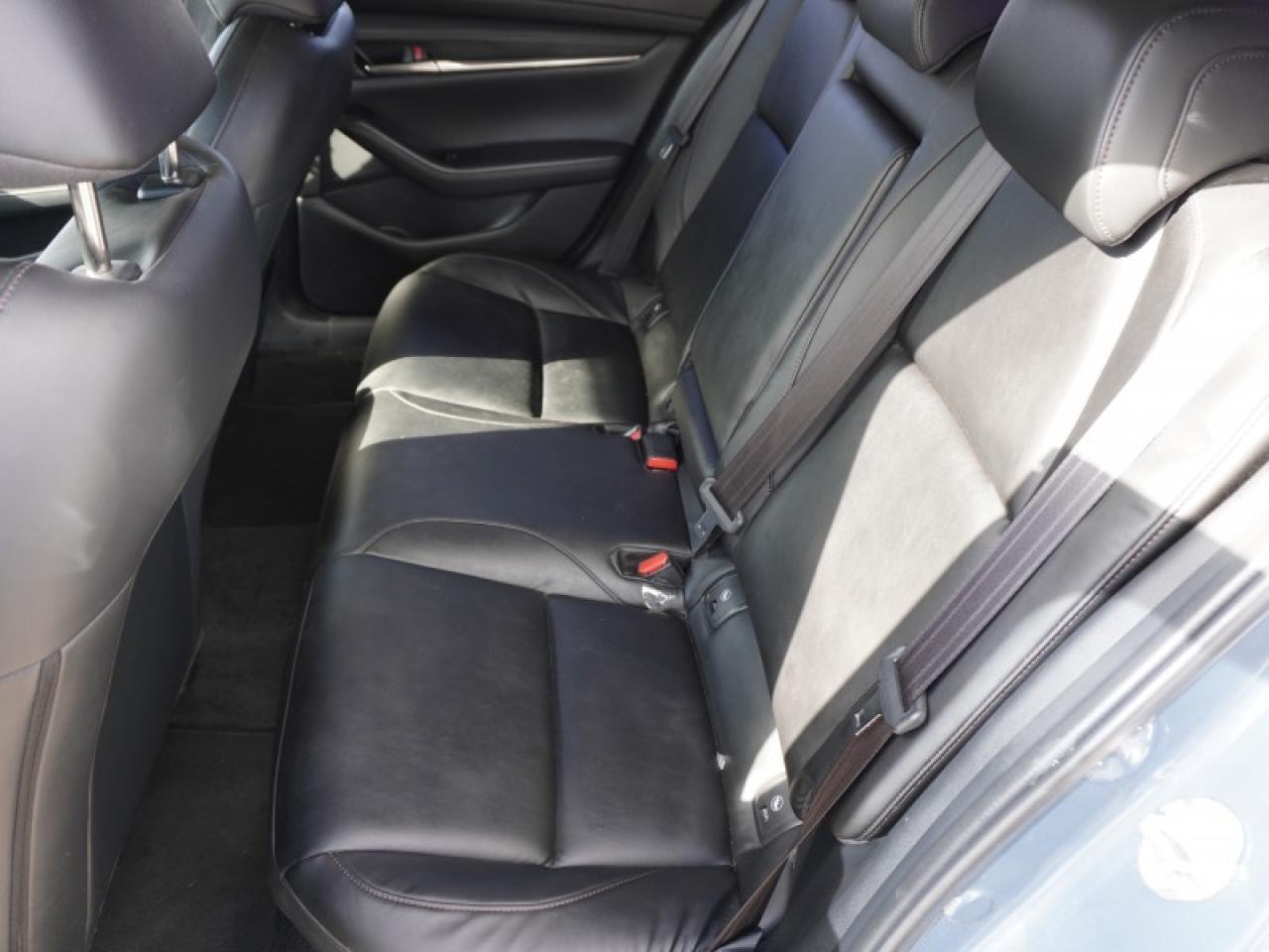 2022 Mazda MAZDA3 GS Photo