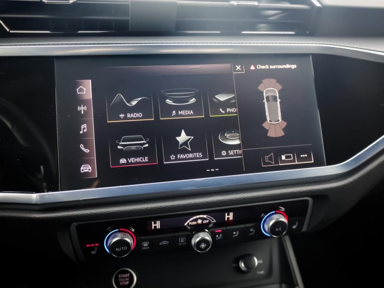 2024 Audi Q3 Progressiv 45 TFSI quattro  - $264 B/W Photo