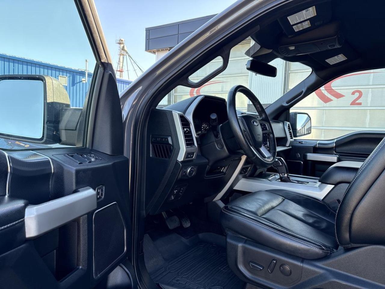 2020 Ford F-150 Lariat Photo5