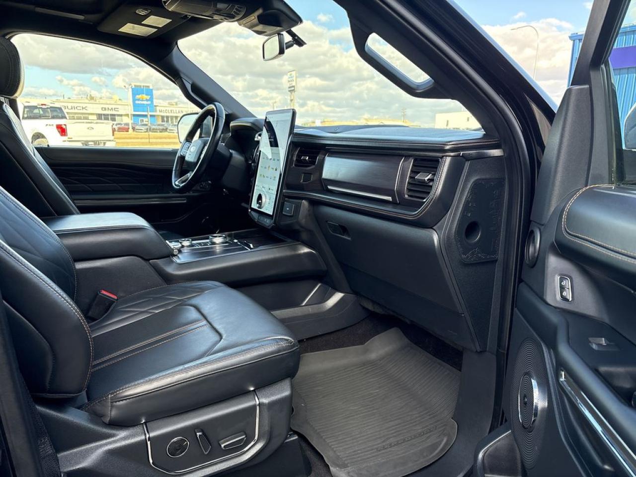 2022 Ford Expedition Platinum Photo5