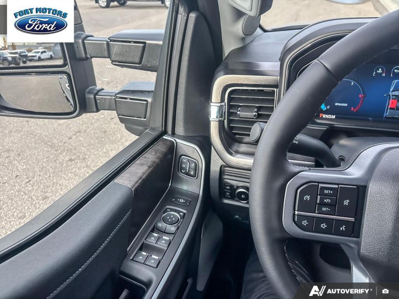 2026 Ford SUPERDUTY F-350® Lariat® Photo5