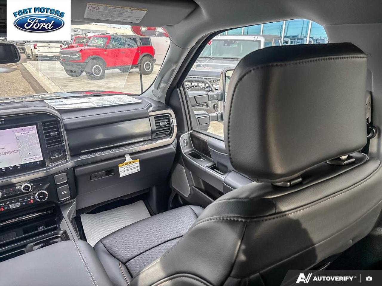 2026 Ford SUPERDUTY F-350® Lariat® Photo5