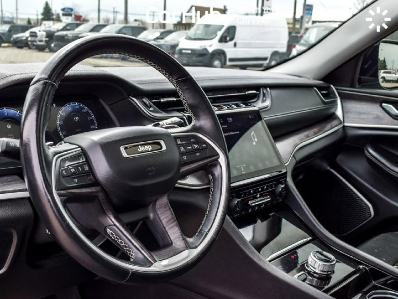 2021 Jeep Grand Cherokee L Limited Panoroof Luxury Tech Group II Uconnect 5 NAV Photo