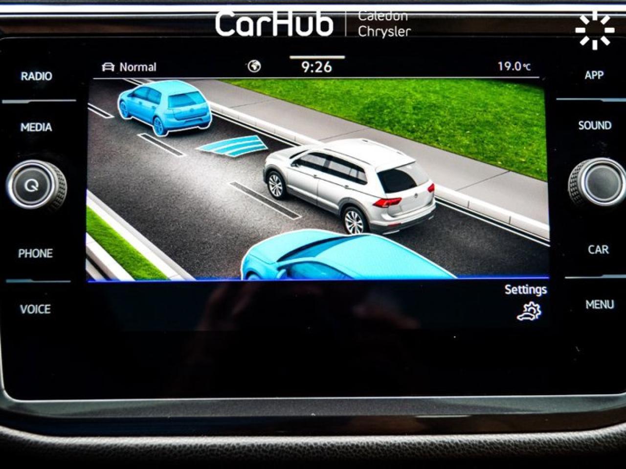 2024 Volkswagen Tiguan Comfortline R-Line Black Edition 4Motion Pano Roof Photo4