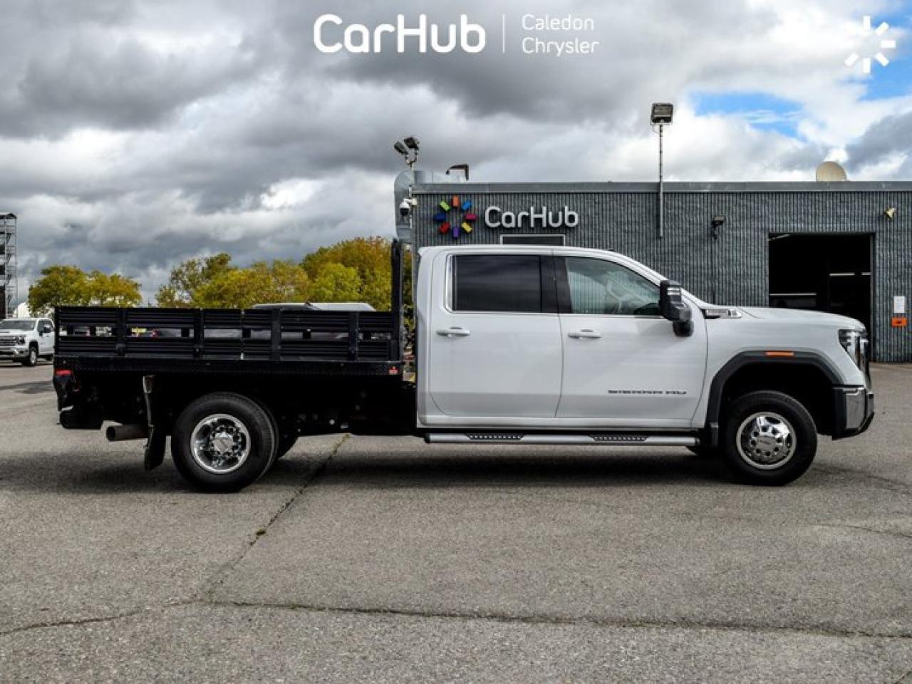 2024 GMC Sierra 3500 HD SLE4WD Crew Cab 172" 6.6L Diesel 6 Passenger 13.4"Display Lane Departure System Photo