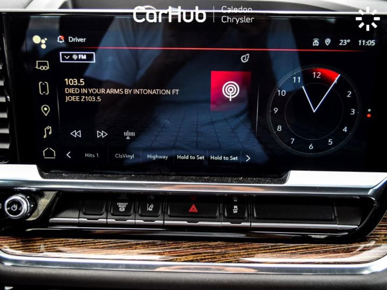 2024 GMC Sierra 3500 HD SLE4WD Crew Cab 172" 6.6L Diesel 6 Passenger 13.4"Display Lane Departure System Photo