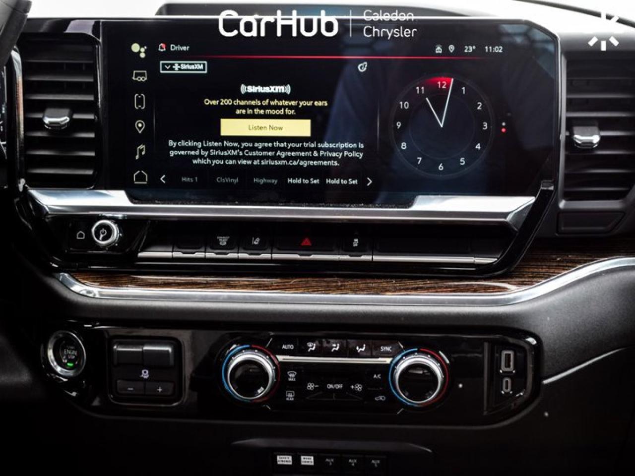 2024 GMC Sierra 3500 HD SLE4WD Crew Cab 172" 6.6L Diesel 6 Passenger 13.4"Display Lane Departure System Photo