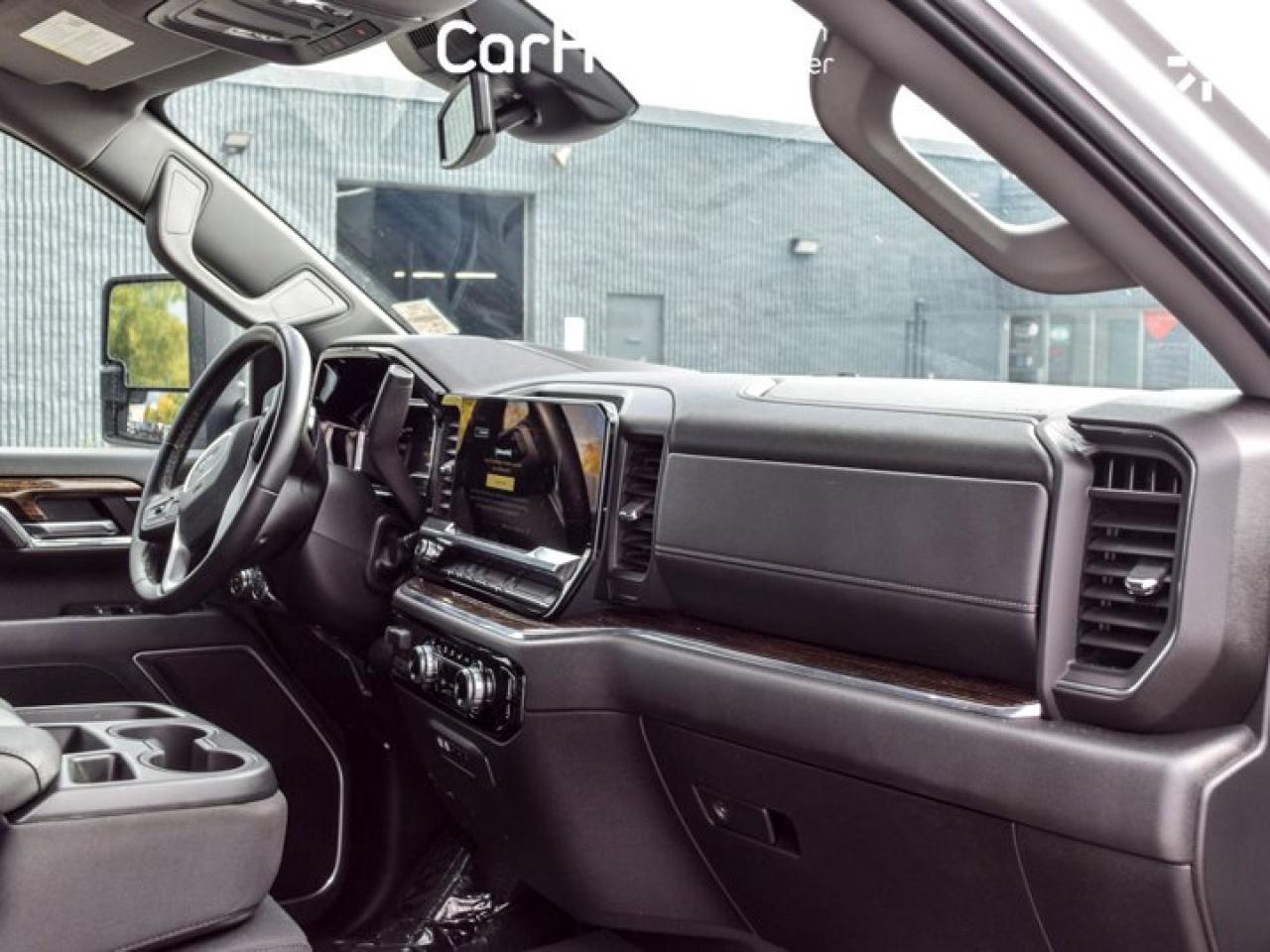 2024 GMC Sierra 3500 HD SLE4WD Crew Cab 172" 6.6L Diesel 6 Passenger 13.4"Display Lane Departure System Photo