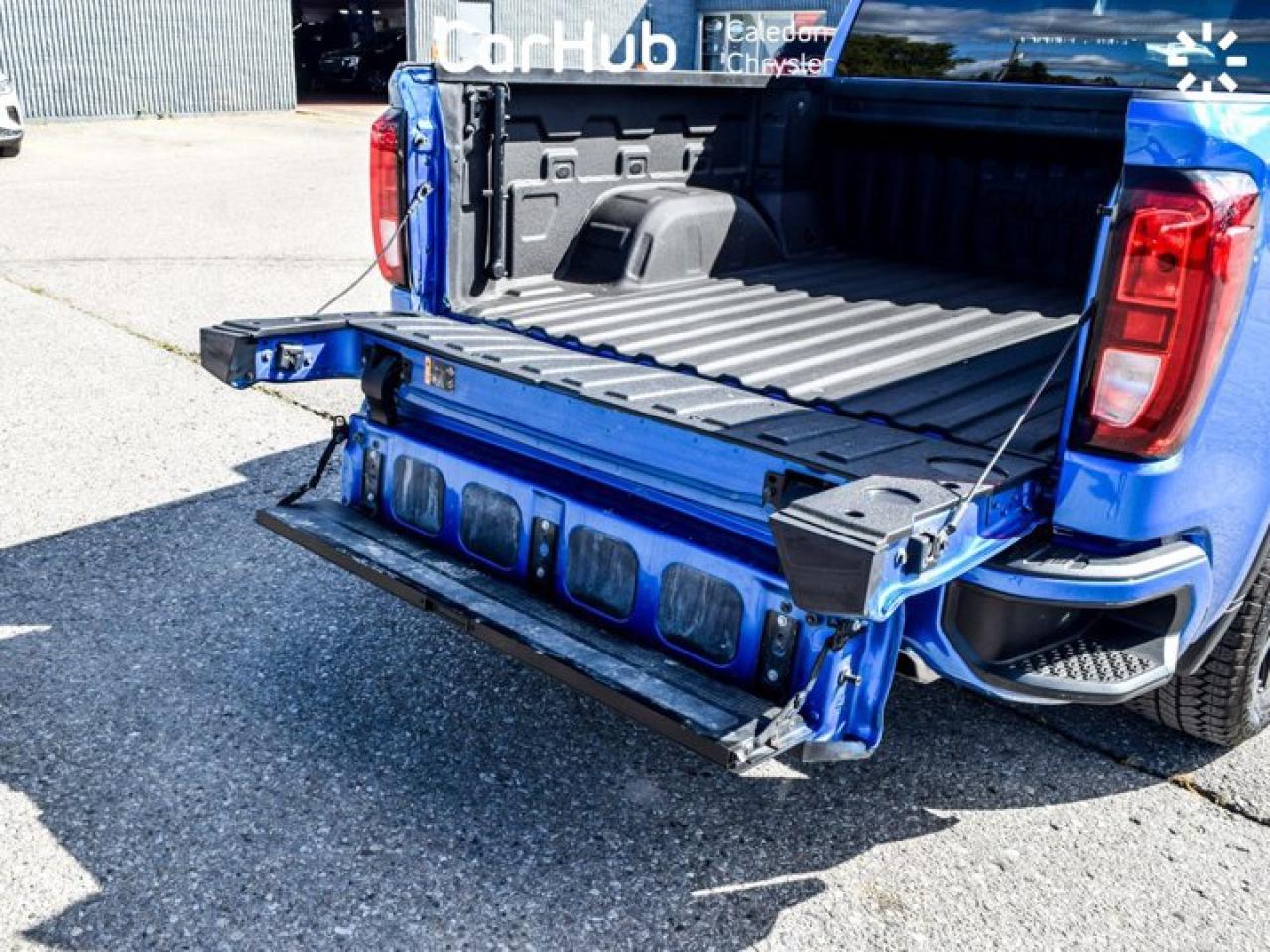 2023 GMC Sierra 1500 Elevation 4WD Crew Cab 147" 5.3L Multi Pro Tailgate 13.4"Display Photo