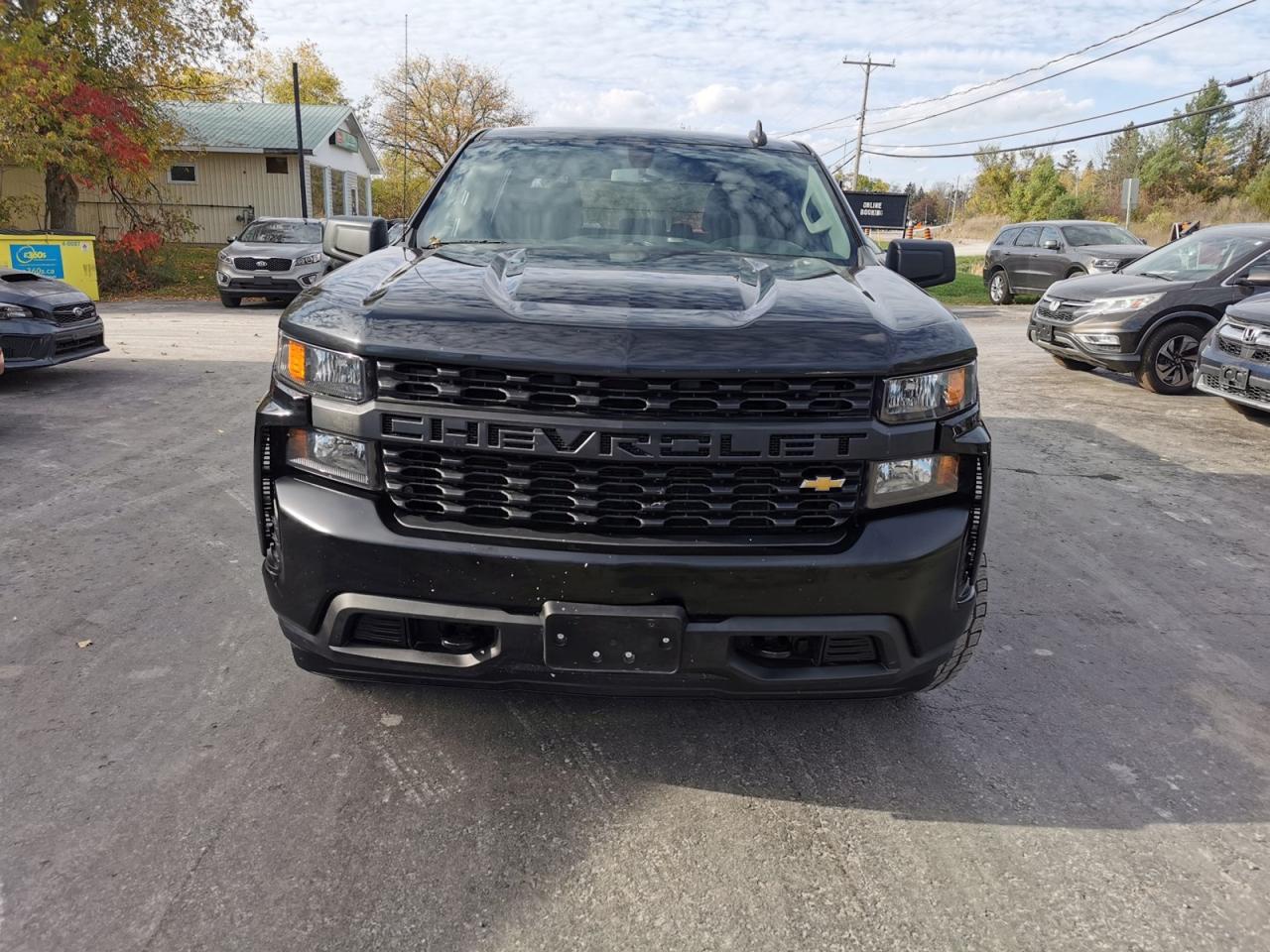 2021 Chevrolet Silverado 1500  - Photo #2