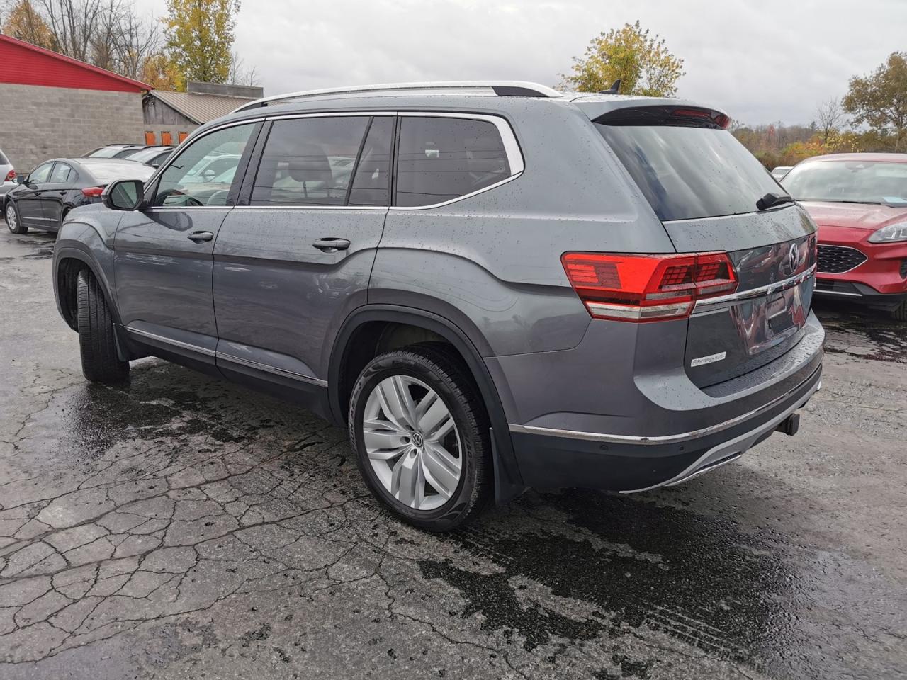 2018 Volkswagen Atlas  - Photo #4