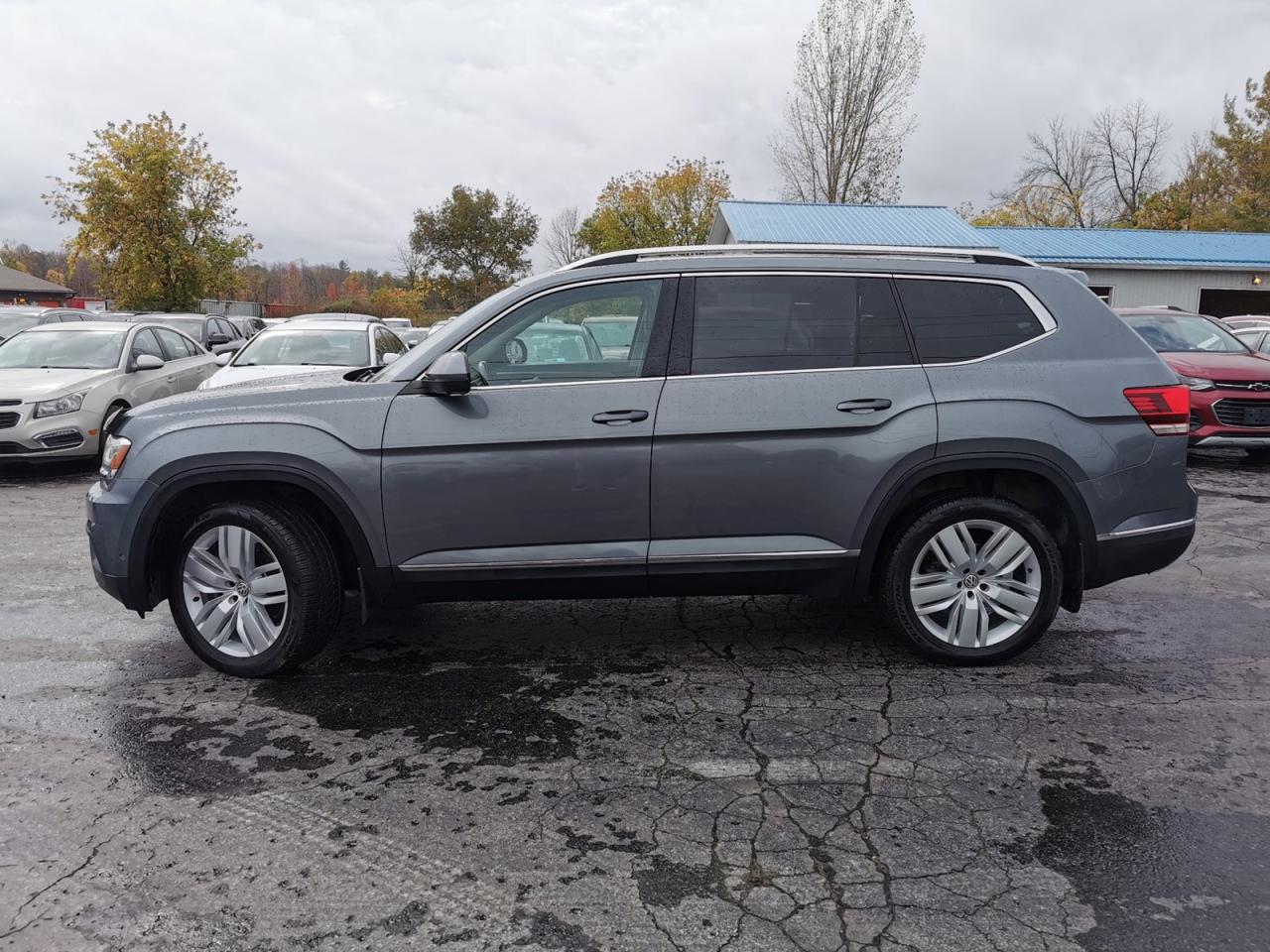 2018 Volkswagen Atlas  - Photo #3