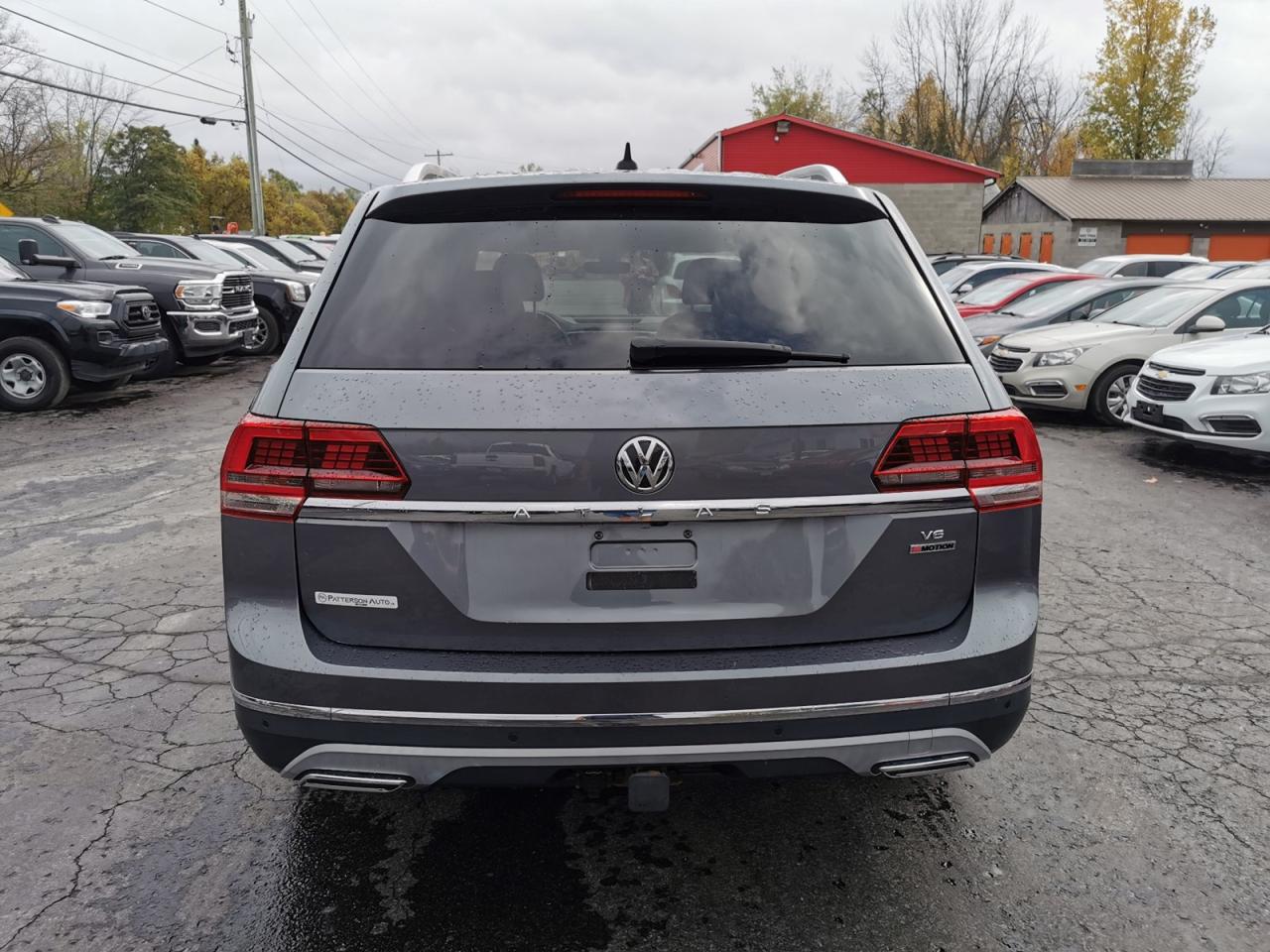 2018 Volkswagen Atlas  - Photo #5
