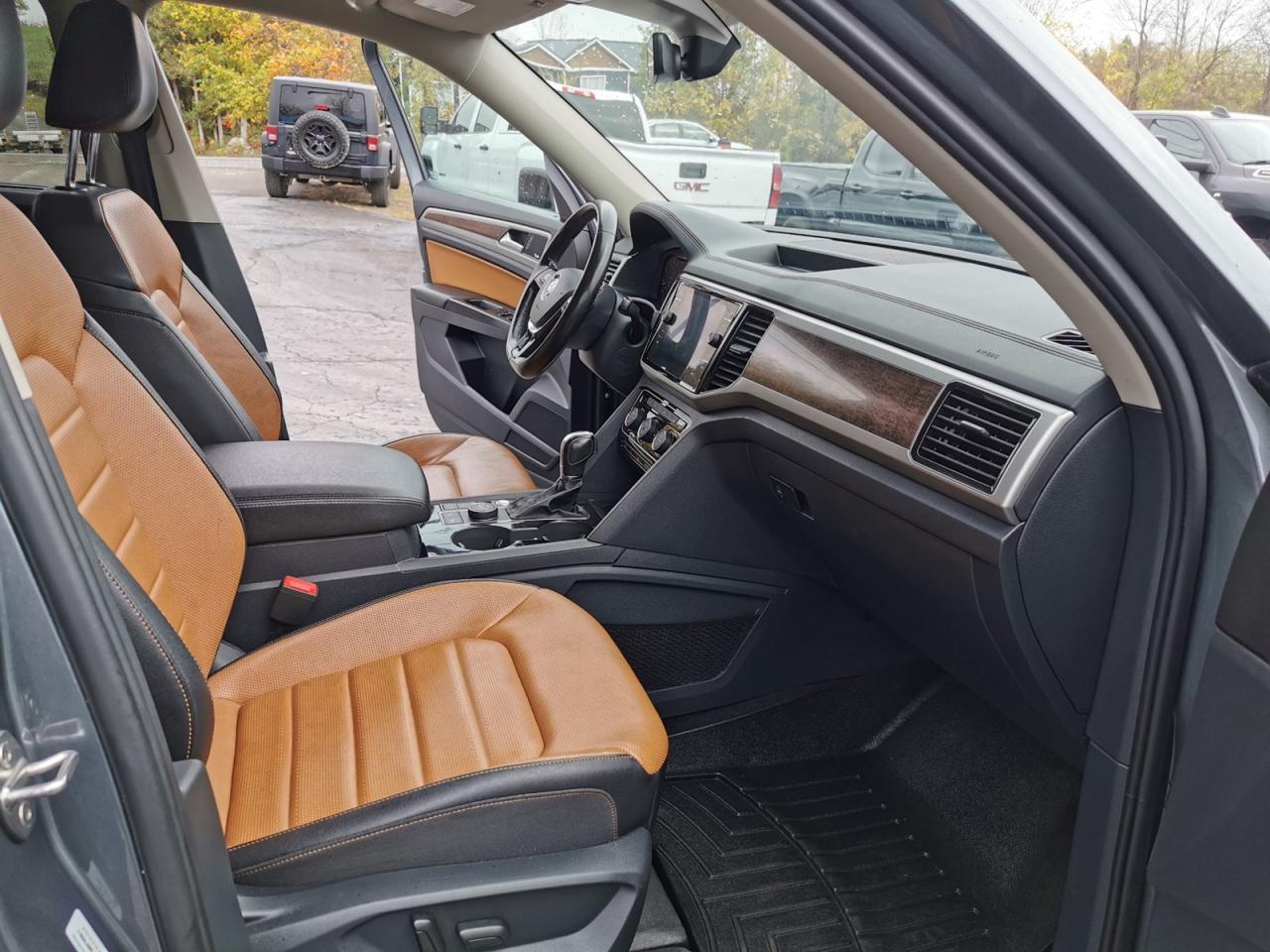 2018 Volkswagen Atlas  - Photo #28
