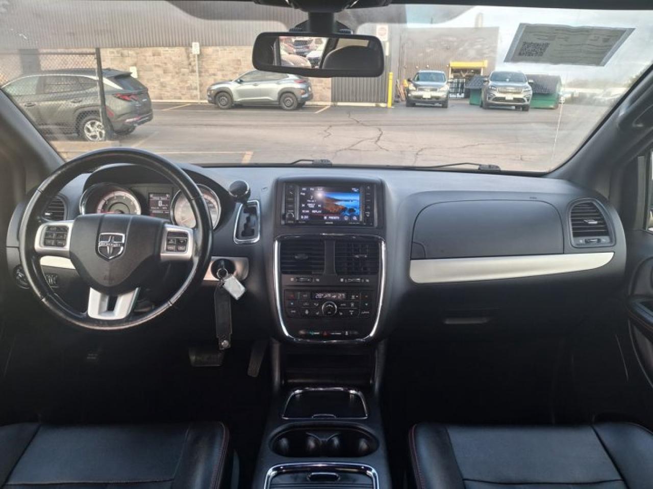 2019 Dodge Grand Caravan GT | Leather | Navi | DVD | Heated Seats + Steering | Power Liftgate | Remote Start | and More ! Photo