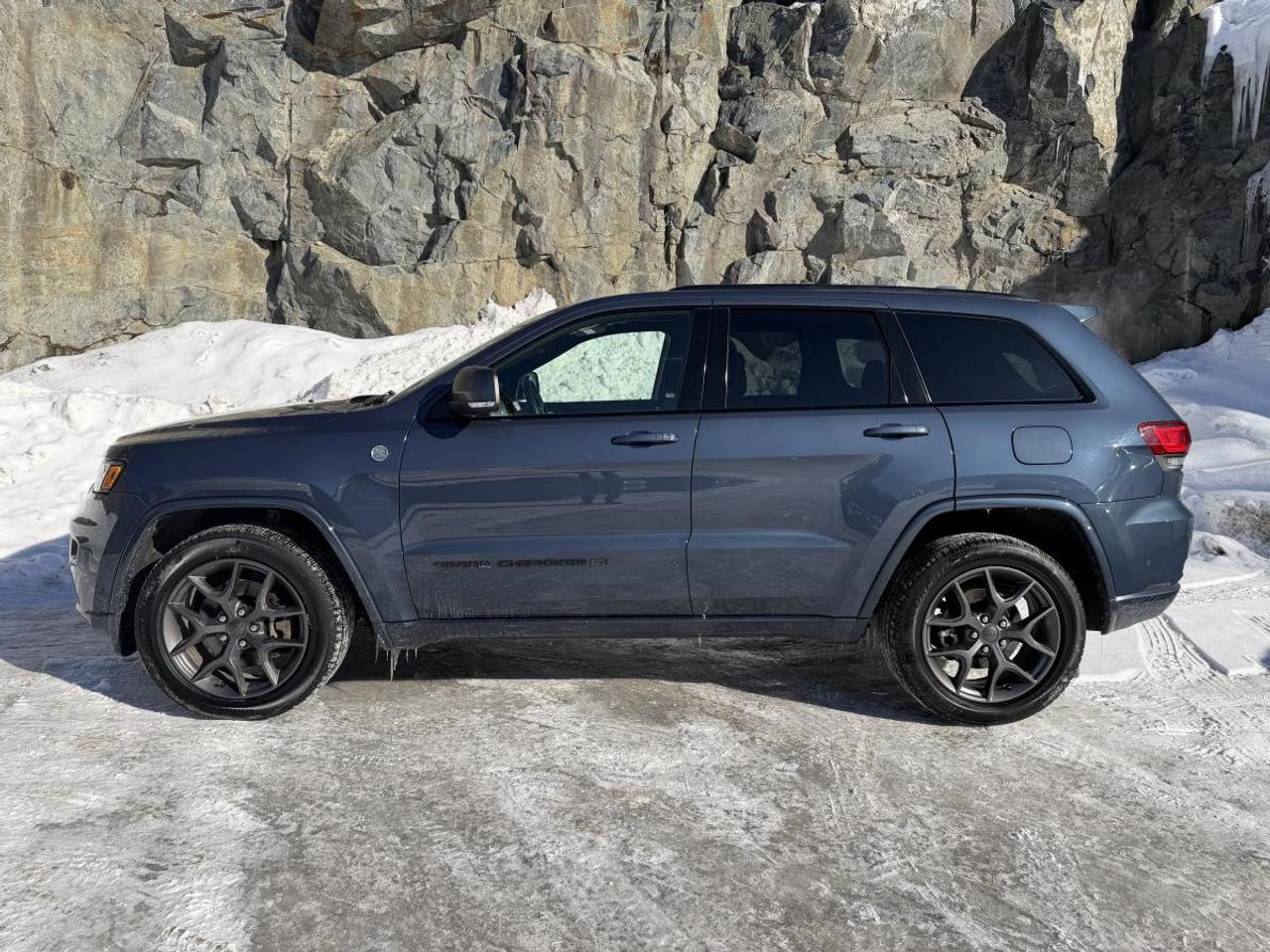 2021 Jeep Grand Cherokee 80th Anniversary Edition 4x4 Photo3