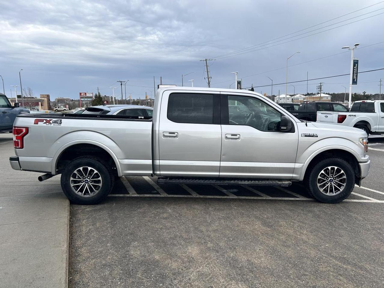 2019 Ford F-150 XLT Photo3
