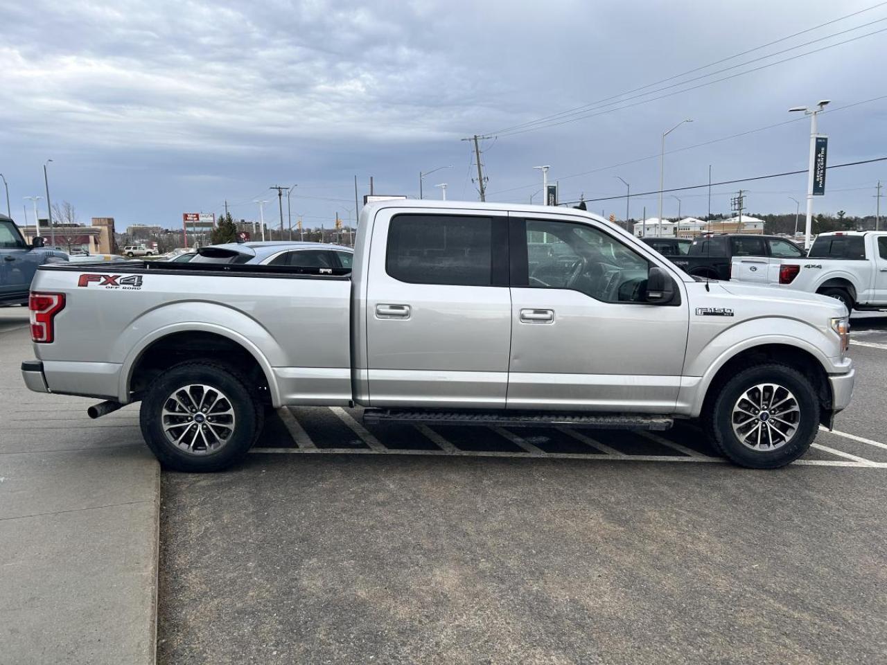 2019 Ford F-150 XLT Photo3