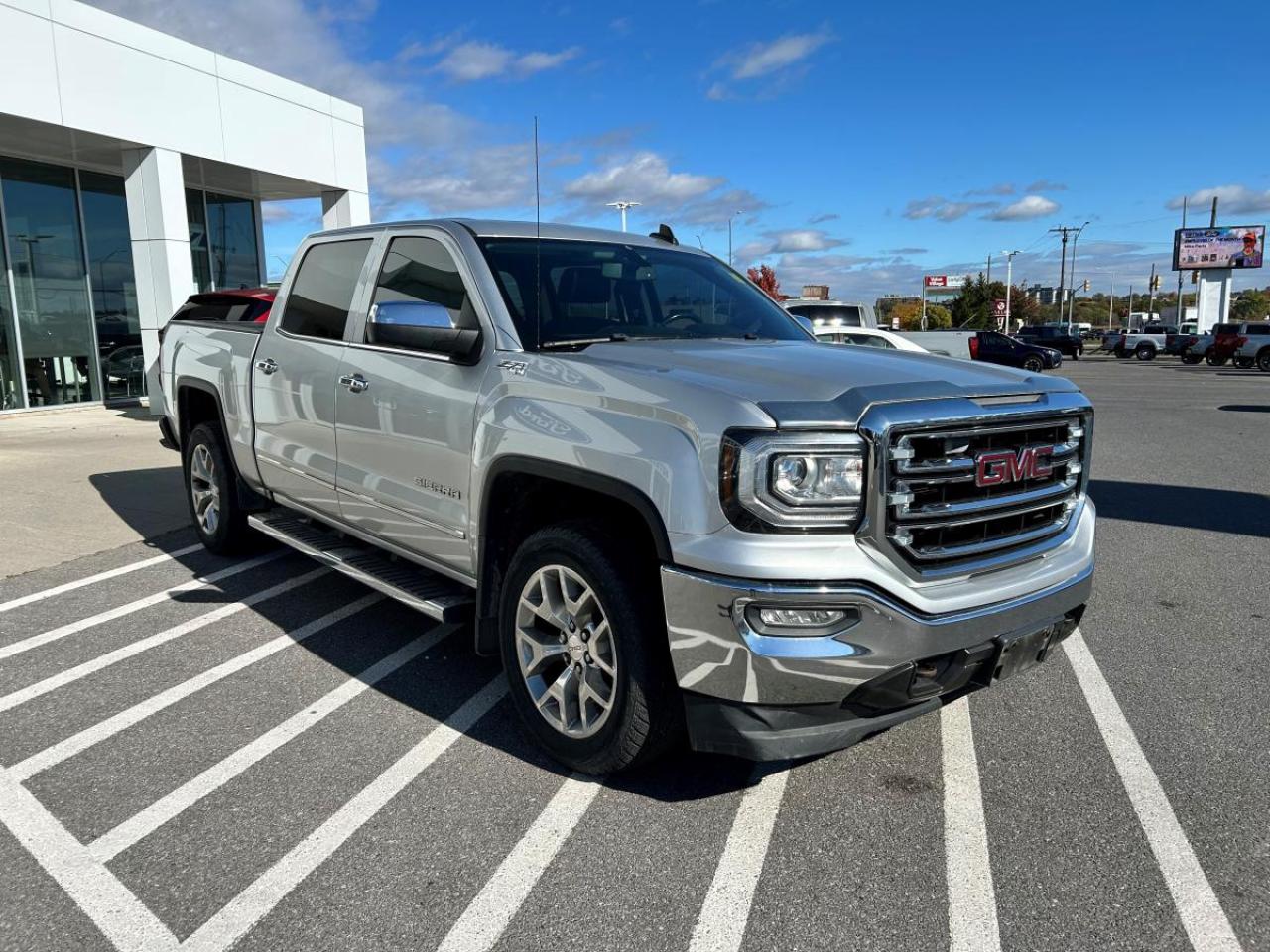 2017 GMC Sierra 1500 SLT Photo2