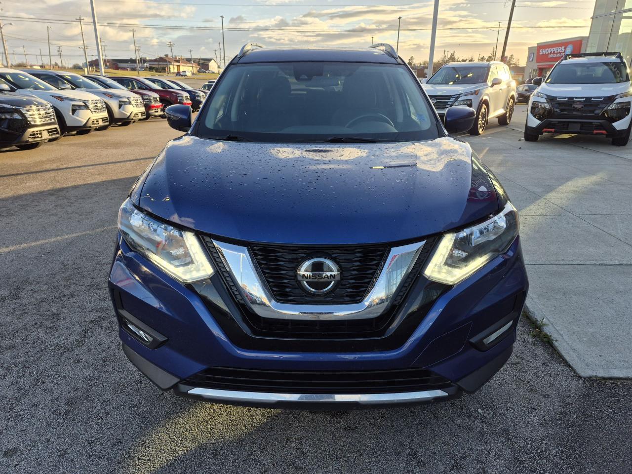 2020 Nissan Rogue SV Photo10