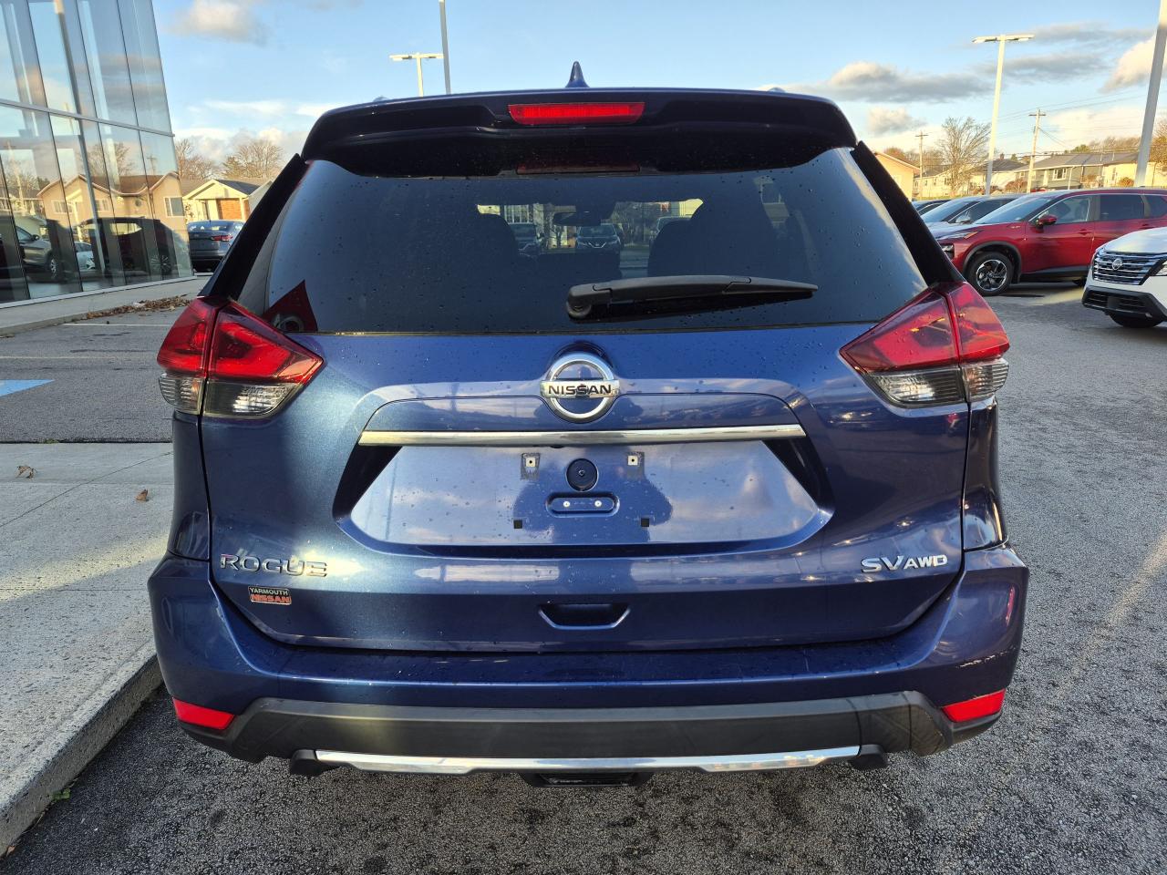 2020 Nissan Rogue SV Photo3