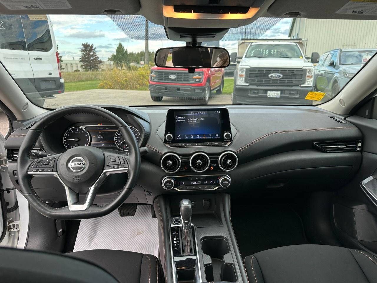 2022 Nissan Sentra SR CVT Photo