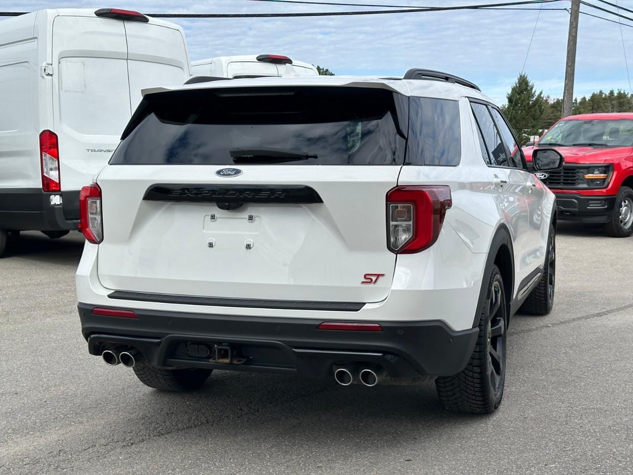 2022 Ford Explorer ST 4WD Photo