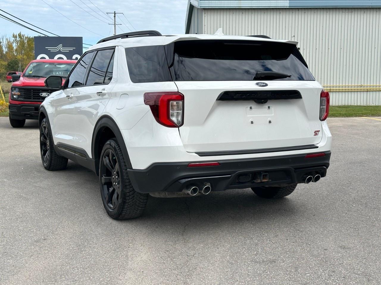 2022 Ford Explorer ST 4WD Photo