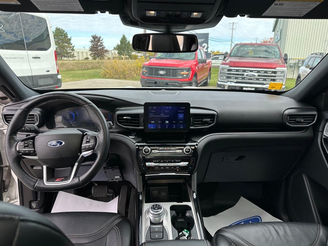 2022 Ford Explorer ST 4WD Photo