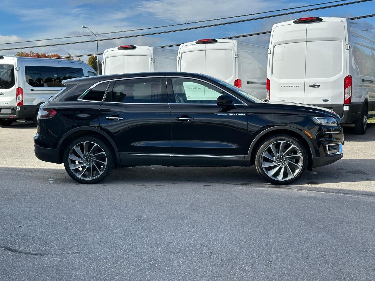 2020 Lincoln Nautilus Reserve AWD Photo4