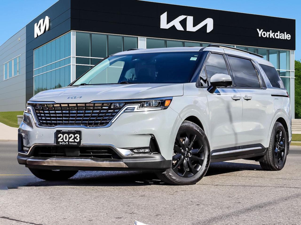 2023 Kia Carnival SX Photo