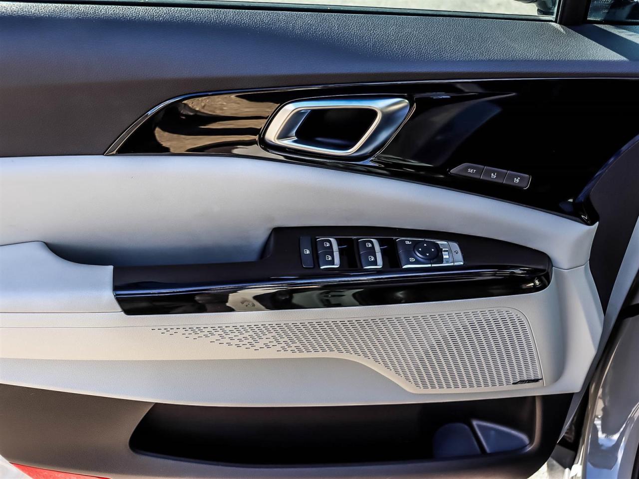 2023 Kia Carnival SX Photo