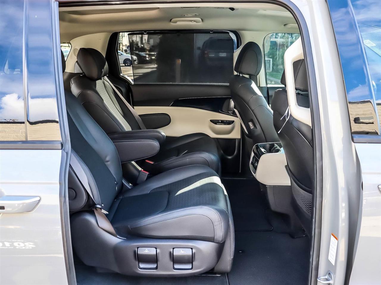 2023 Kia Carnival SX Photo