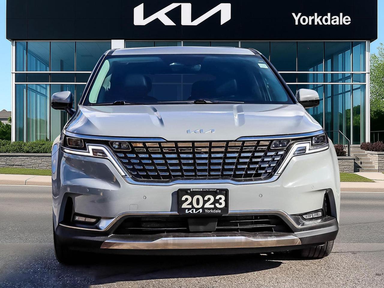 2023 Kia Carnival SX Photo