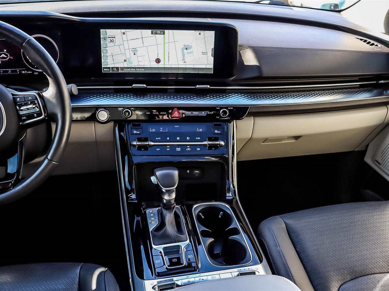 2023 Kia Carnival SX Photo