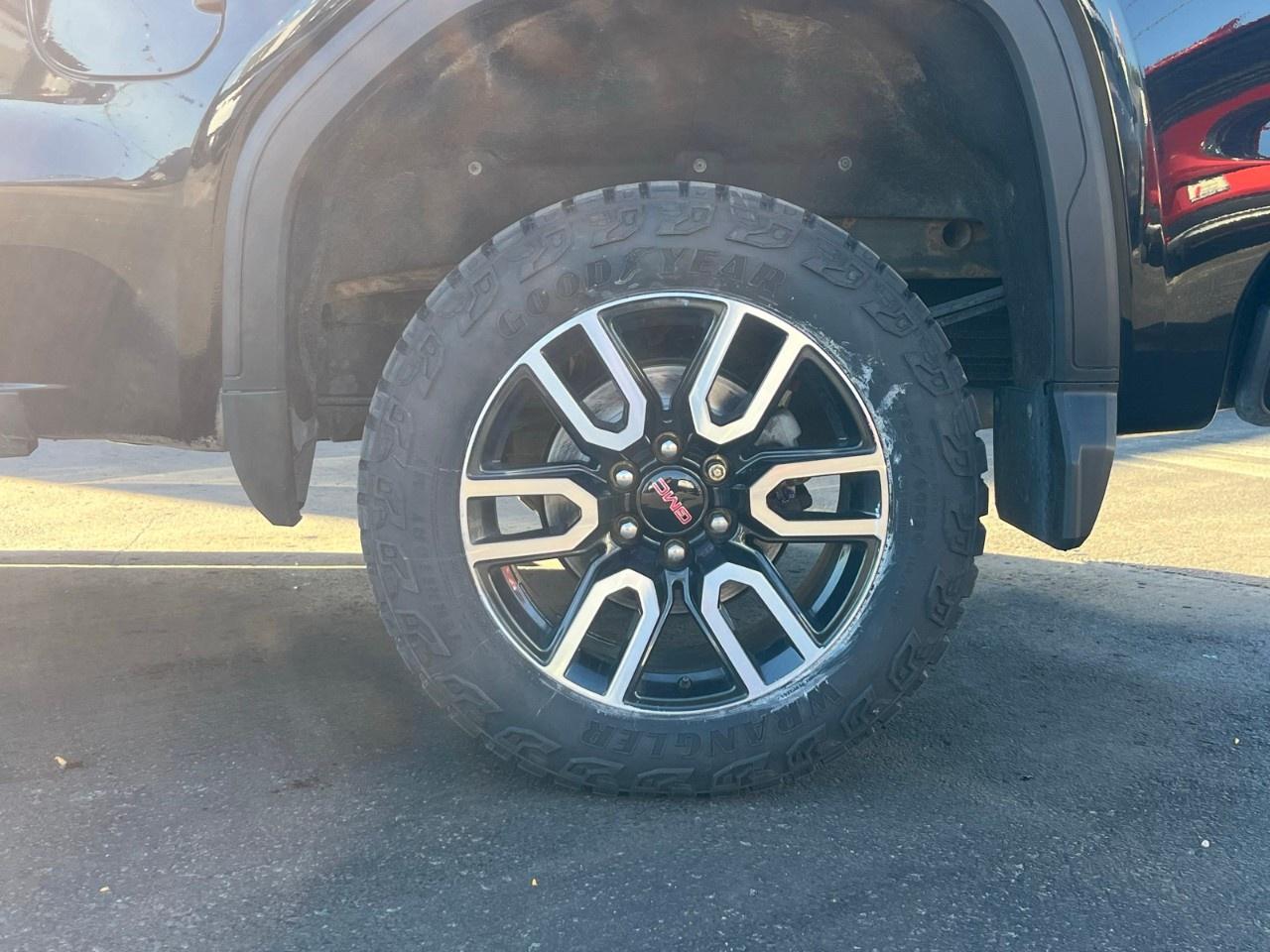 2022 GMC Sierra 1500 Crew Cab Short Box 4-Wheel Drive AT4 Photo