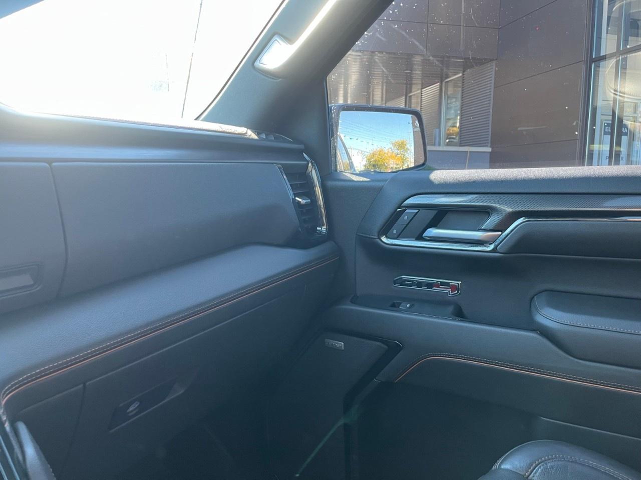 2022 GMC Sierra 1500 Crew Cab Short Box 4-Wheel Drive AT4 Photo