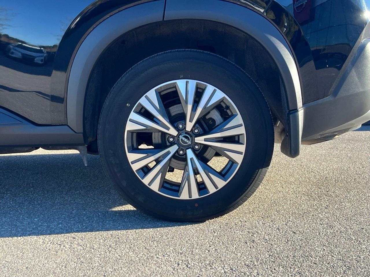 2023 Nissan Rogue AWD SV Photo