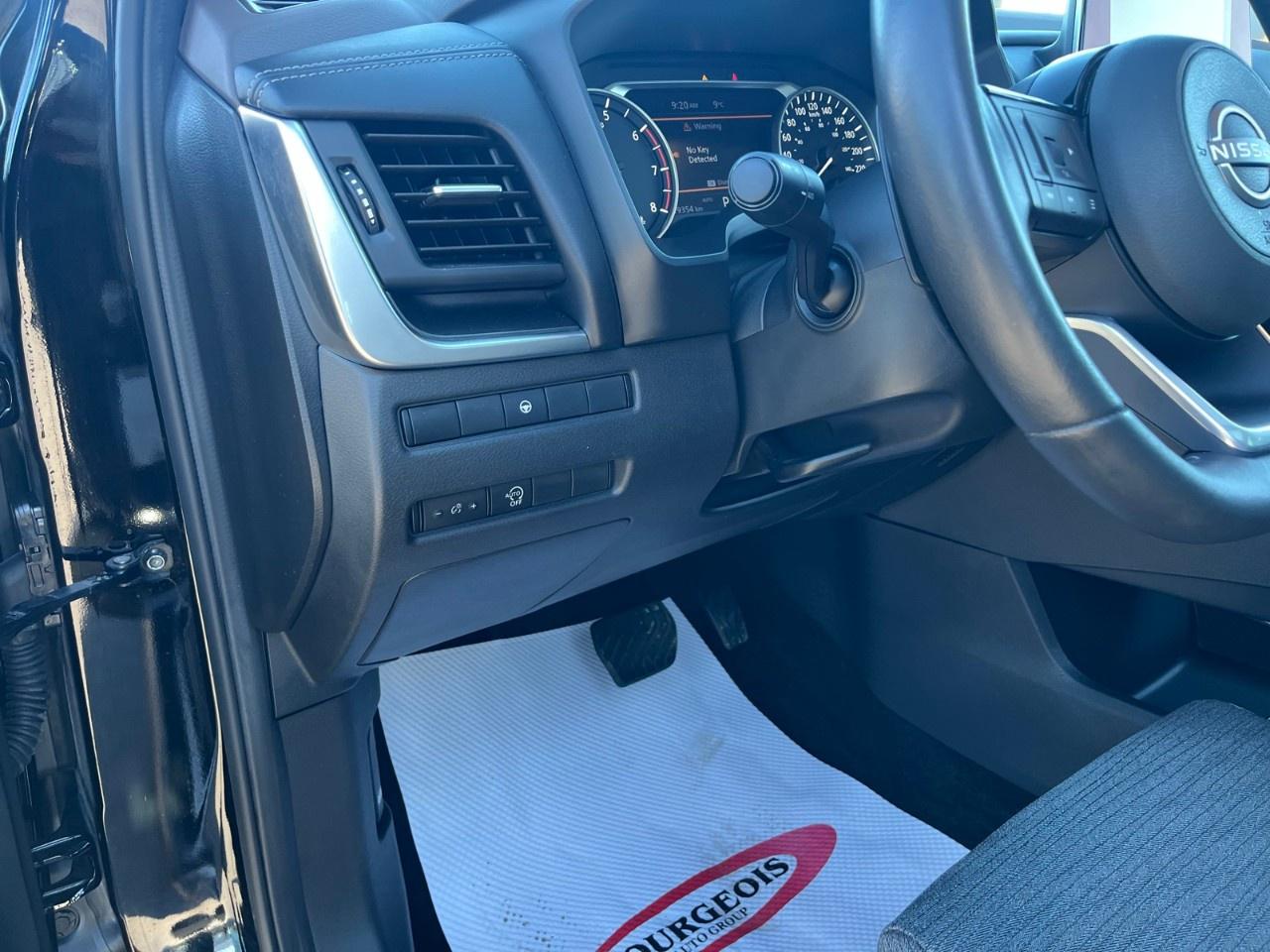 2023 Nissan Rogue AWD SV Photo