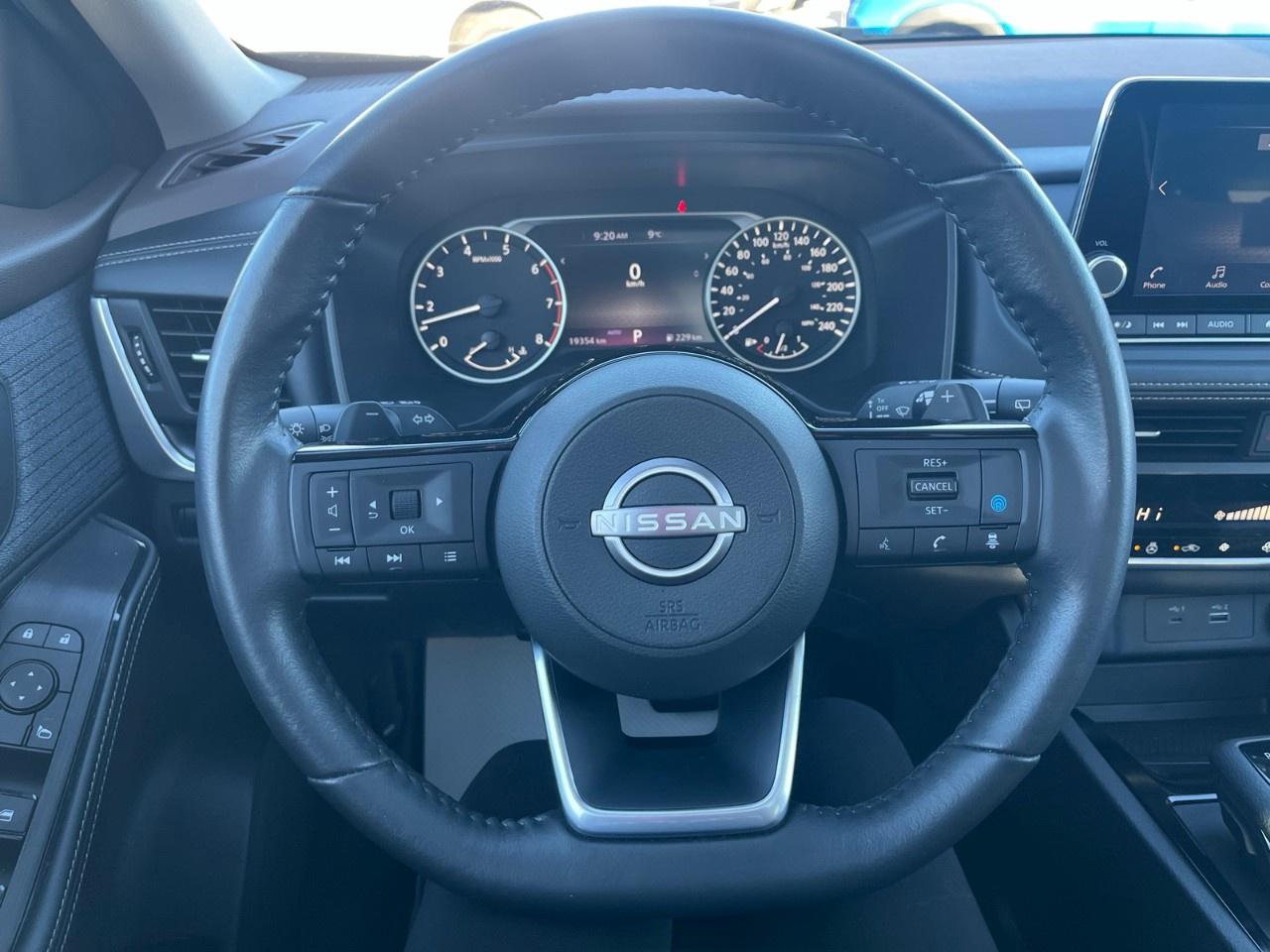 2023 Nissan Rogue AWD SV Photo